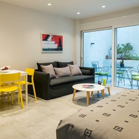 Central Cozy Studio With A Secret Garden Athens Ngoại thất bức ảnh