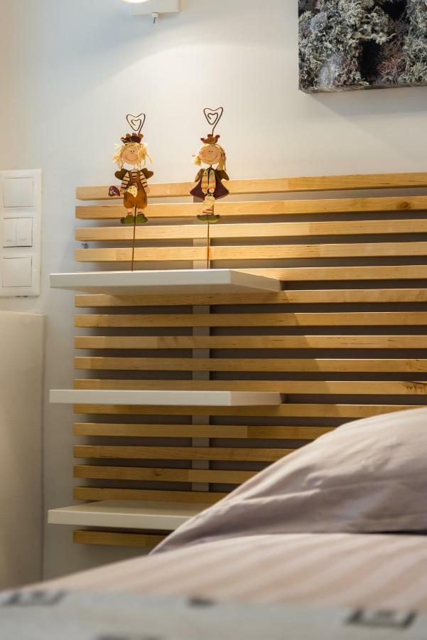 Central Cozy Studio With A Secret Garden Athens Ngoại thất bức ảnh