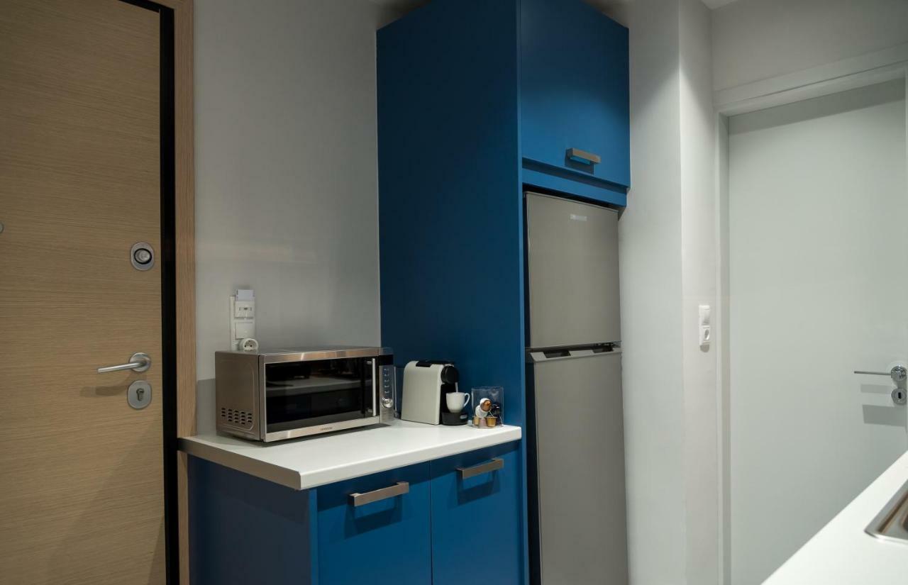 Central Cozy Studio With A Secret Garden Athens Ngoại thất bức ảnh
