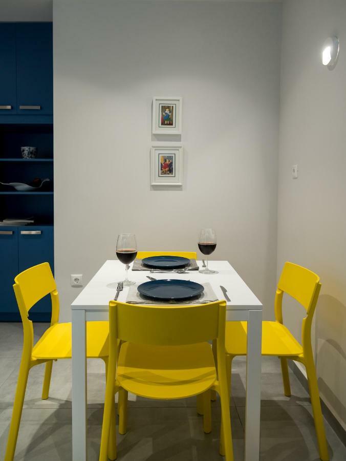 Central Cozy Studio With A Secret Garden Athens Ngoại thất bức ảnh
